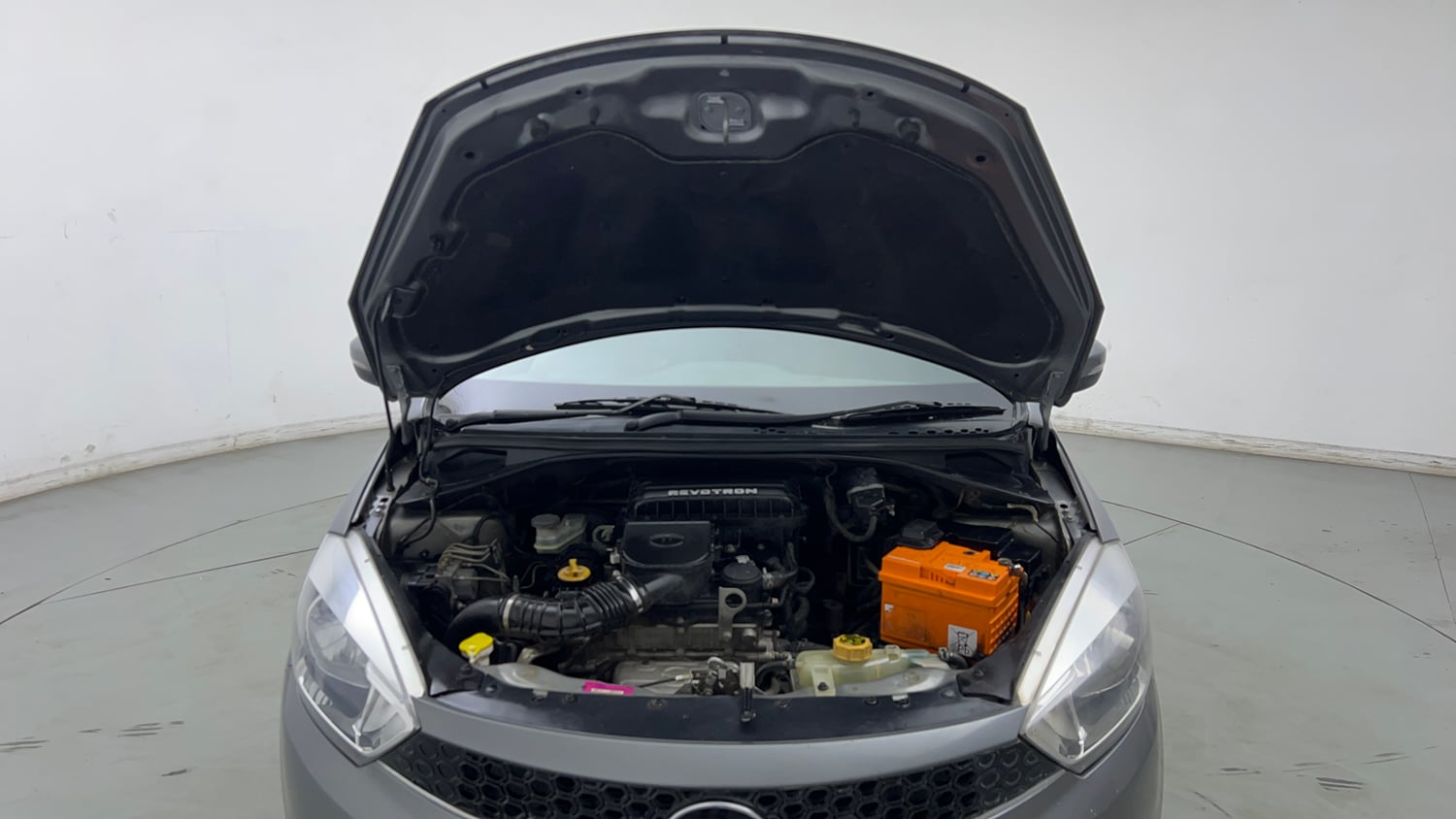 Used 2018 Tata Tigor Revotron XT Petrol Manual engine ENGINE & BONNET OPEN FRONT VIEW