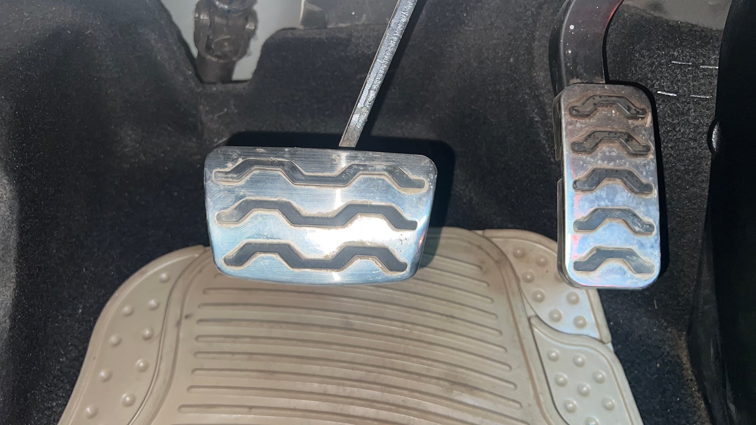 Used 2020 kia Seltos GTX Plus DCT 1.4 Petrol Automatic interior PEDALS VIEW