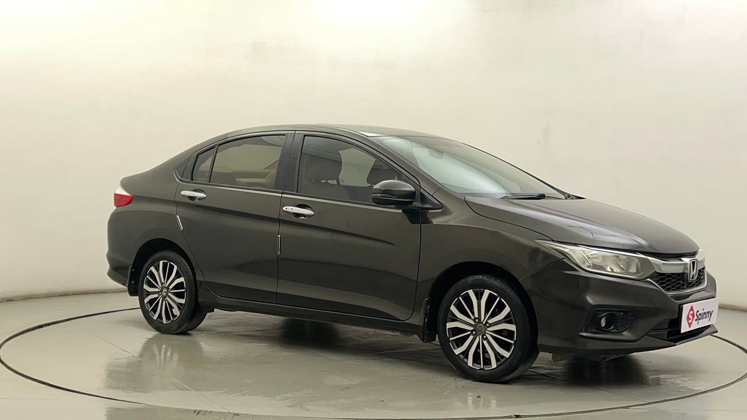 Used 2019 Honda City VX Petrol Petrol Manual exterior RIGHT FRONT CORNER VIEW