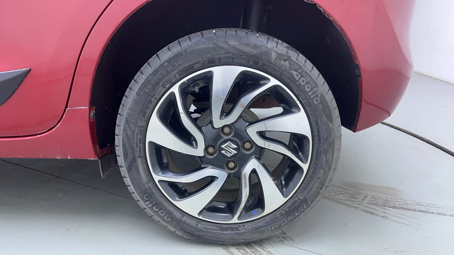 Used 2021 Maruti Suzuki Baleno Zeta Petrol Manual tyres LEFT REAR TYRE RIM VIEW