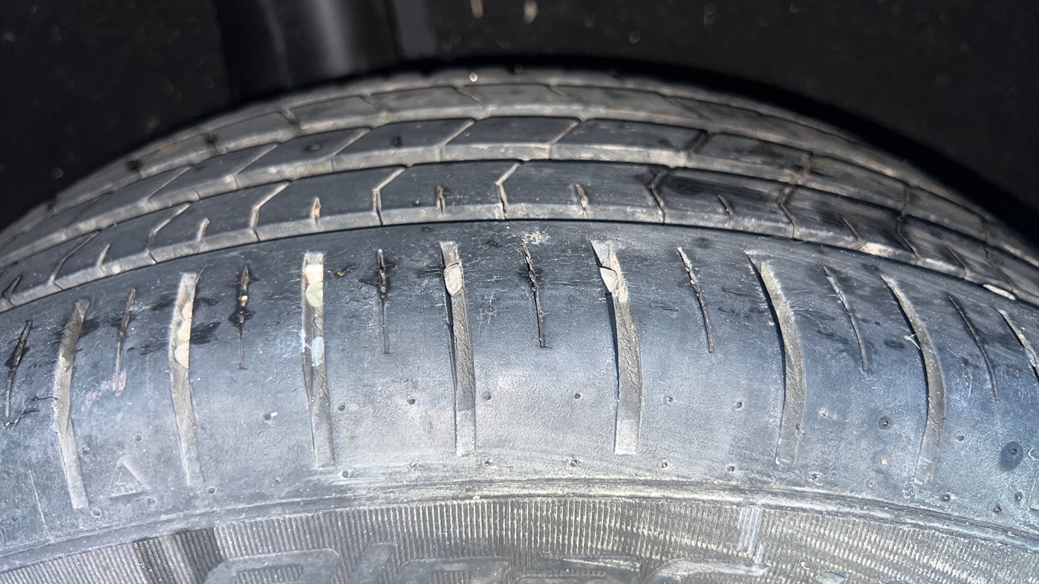 Used 2021 Maruti Suzuki Baleno Zeta Petrol Manual tyres RIGHT REAR TYRE TREAD VIEW