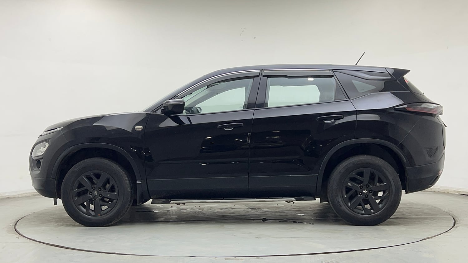 Used 2022 Tata Harrier XTA Plus Dark Edition Diesel Automatic exterior LEFT SIDE VIEW