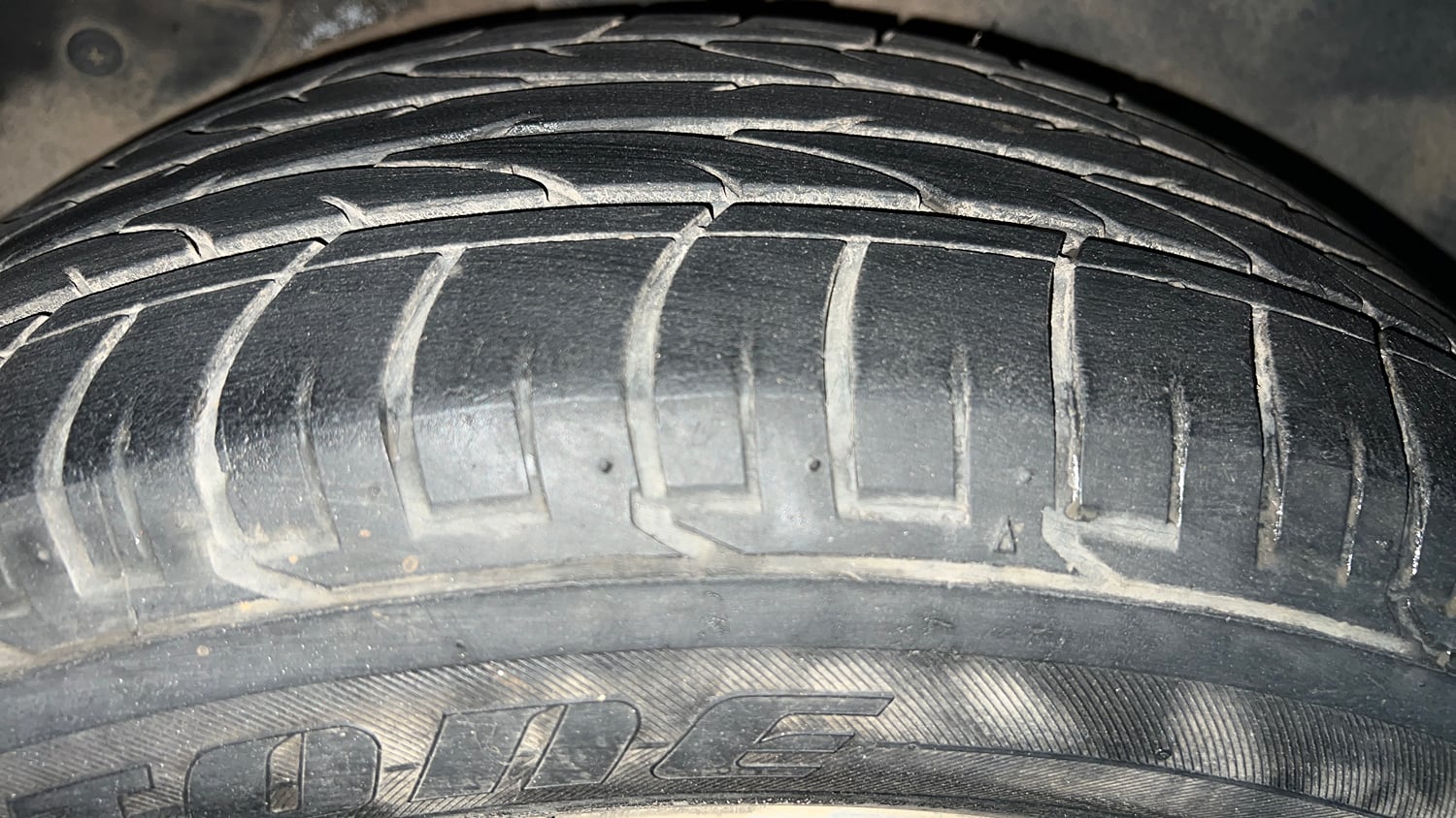 Used 2018 Hyundai Creta SX Plus 1.6 AT Petrol Petrol Automatic tyres RIGHT REAR TYRE TREAD VIEW