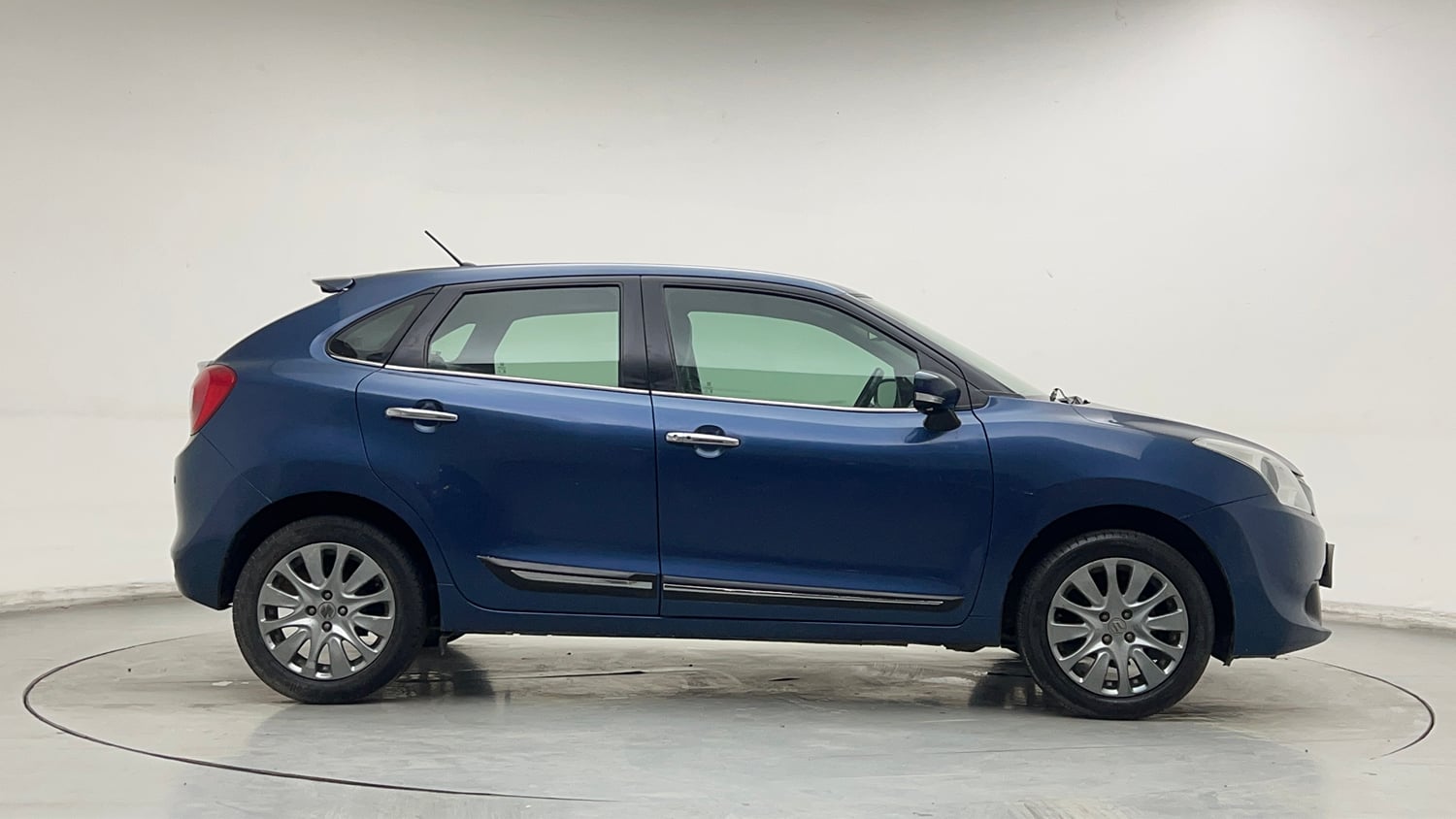 Used 2016 Maruti Suzuki Baleno Zeta 1.2 Petrol Manual exterior RIGHT SIDE VIEW