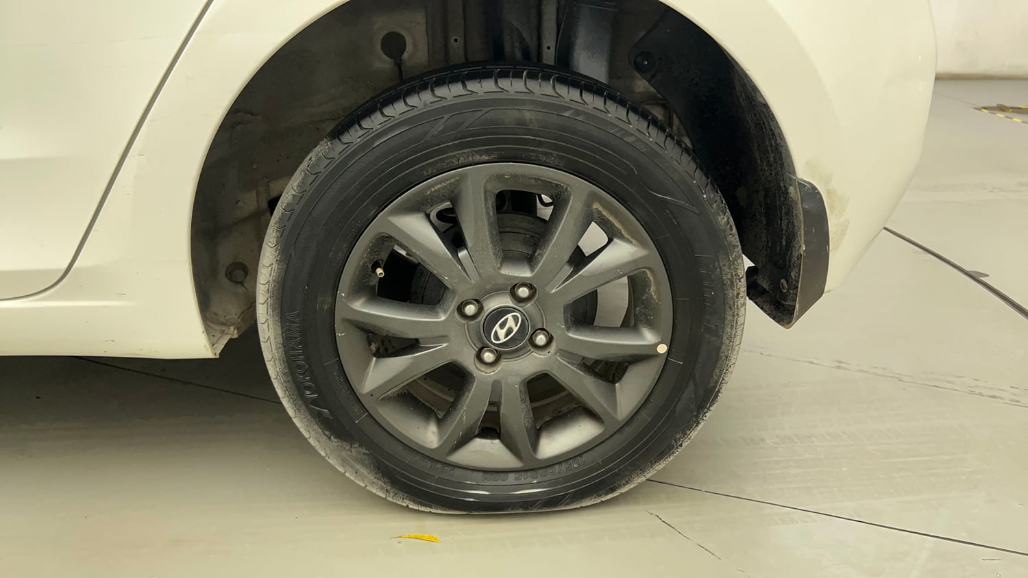 Used 2019 Hyundai Elite i20 Sportz Plus 1.2 CVT Petrol Automatic tyres LEFT REAR TYRE RIM VIEW