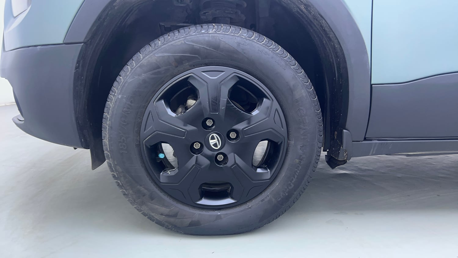 Used 2023 Tata Punch Accomplished AMT Petrol Automatic tyres LEFT FRONT TYRE RIM VIEW