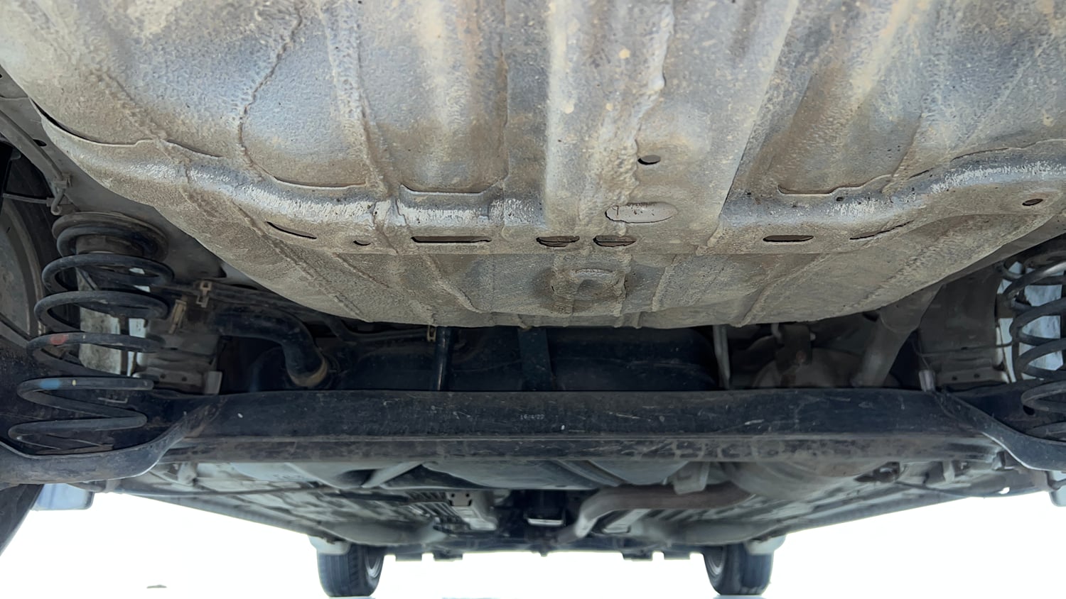 Used 2022 Honda Amaze VX CVT 1.2 Petrol Petrol Automatic extra REAR UNDERBODY VIEW (TAKEN FROM REAR)