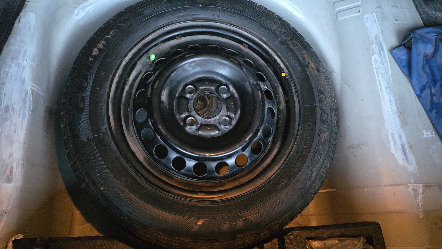 Used 2016 Honda Amaze 1.2 S i-VTEC Petrol Manual tyres SPARE TYRE VIEW
