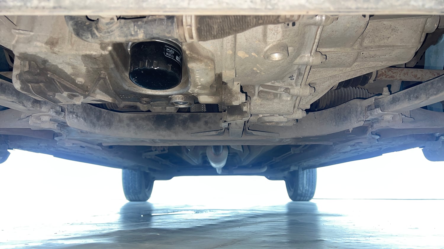 Used 2023 Nissan Magnite XE Petrol Manual extra FRONT LEFT UNDERBODY VIEW