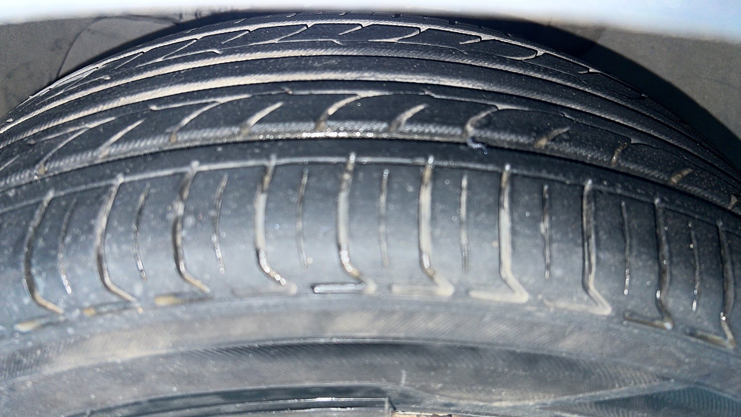 Used 2018 Tata Tigor Revotron XT Petrol Manual tyres LEFT FRONT TYRE TREAD VIEW