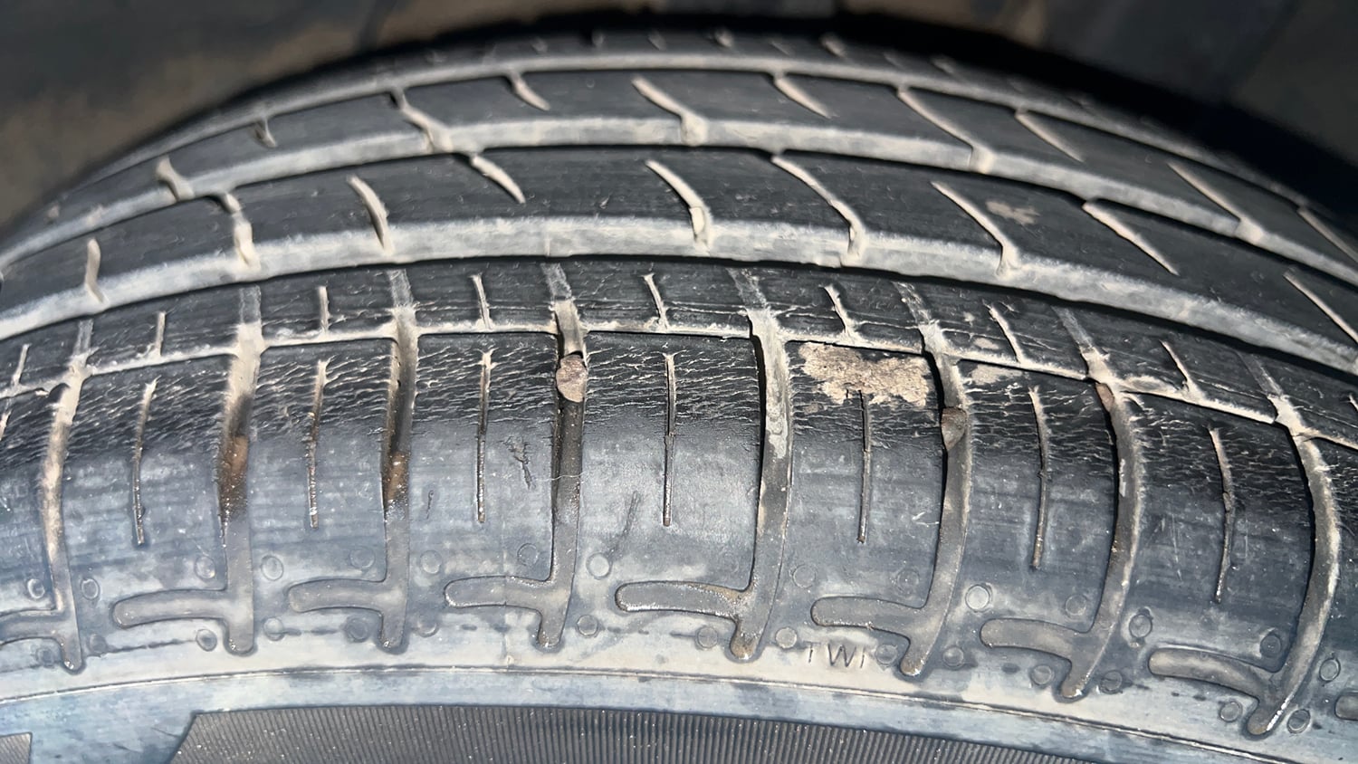 Used 2021 Hyundai Grand i10 Nios Magna 1.2 Kappa VTVT Petrol Manual tyres LEFT REAR TYRE TREAD VIEW