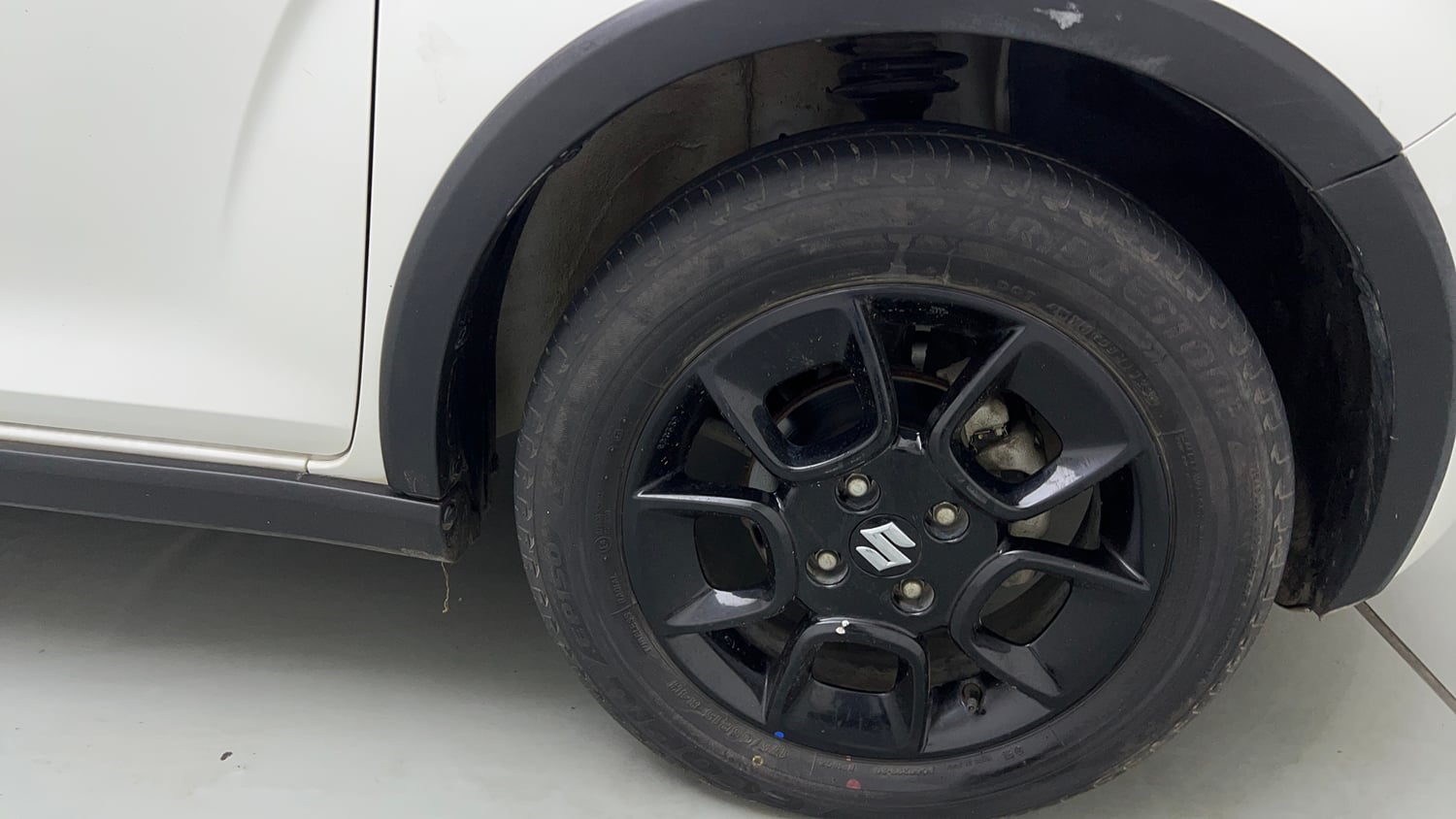 Used 2023 Maruti Suzuki Ignis Zeta 1.2 MT Petrol Manual tyres RIGHT FRONT TYRE RIM VIEW