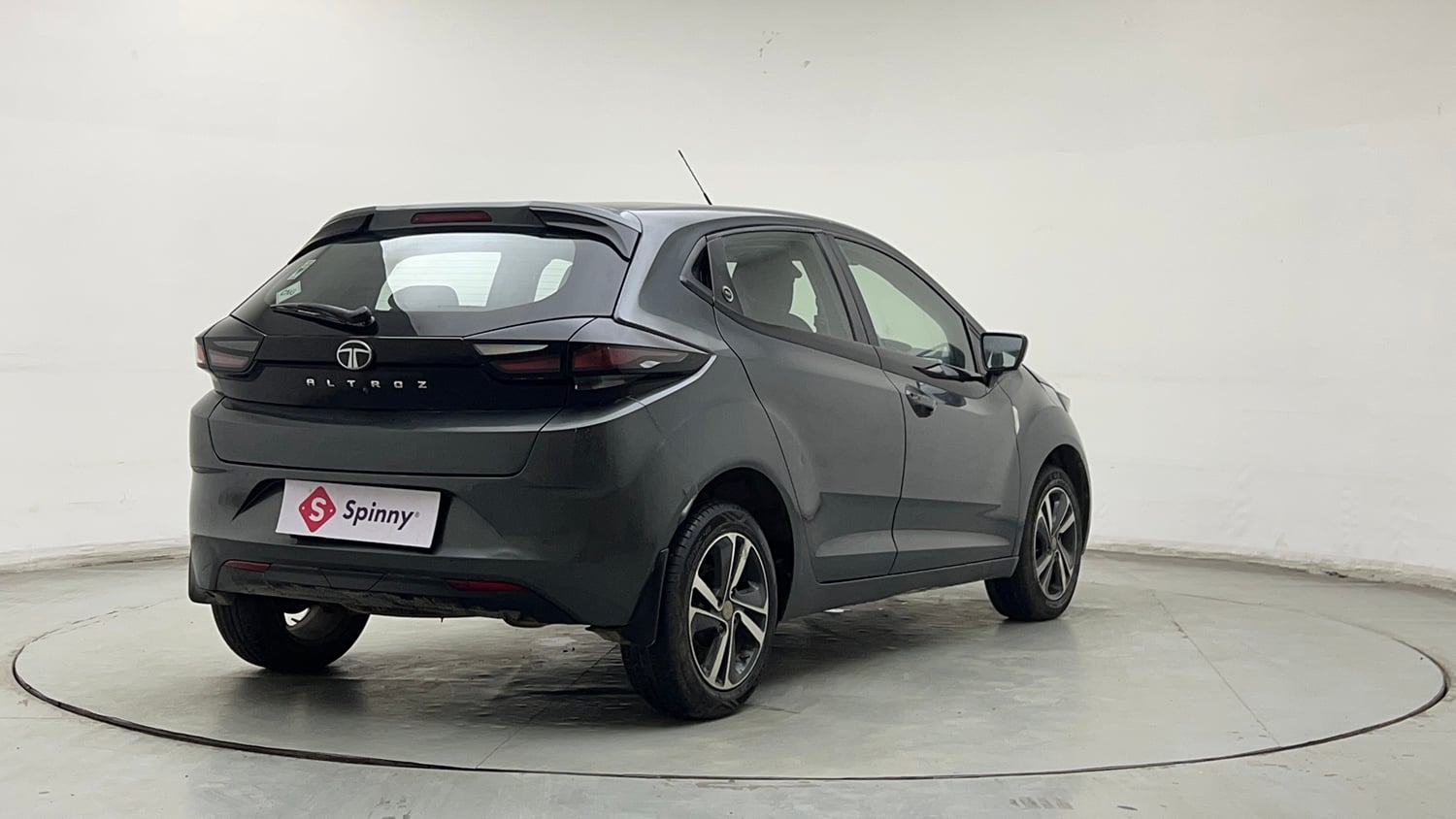 Used 2024 Tata Altroz XZ iCNG Cng Manual exterior RIGHT REAR CORNER VIEW