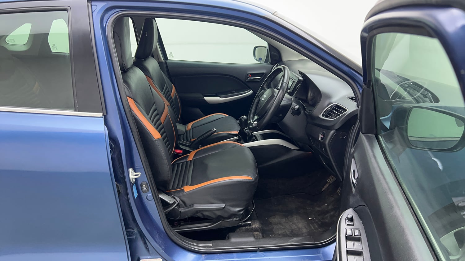 Used 2016 Maruti Suzuki Baleno Zeta 1.2 Petrol Manual interior RIGHT SIDE FRONT DOOR CABIN VIEW