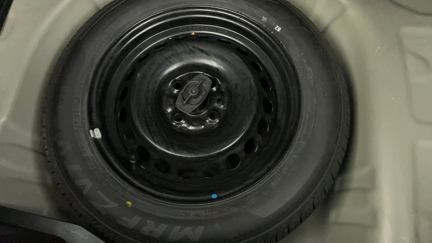 Used 2020 Maruti Suzuki Baleno Delta Petrol Manual tyres SPARE TYRE VIEW