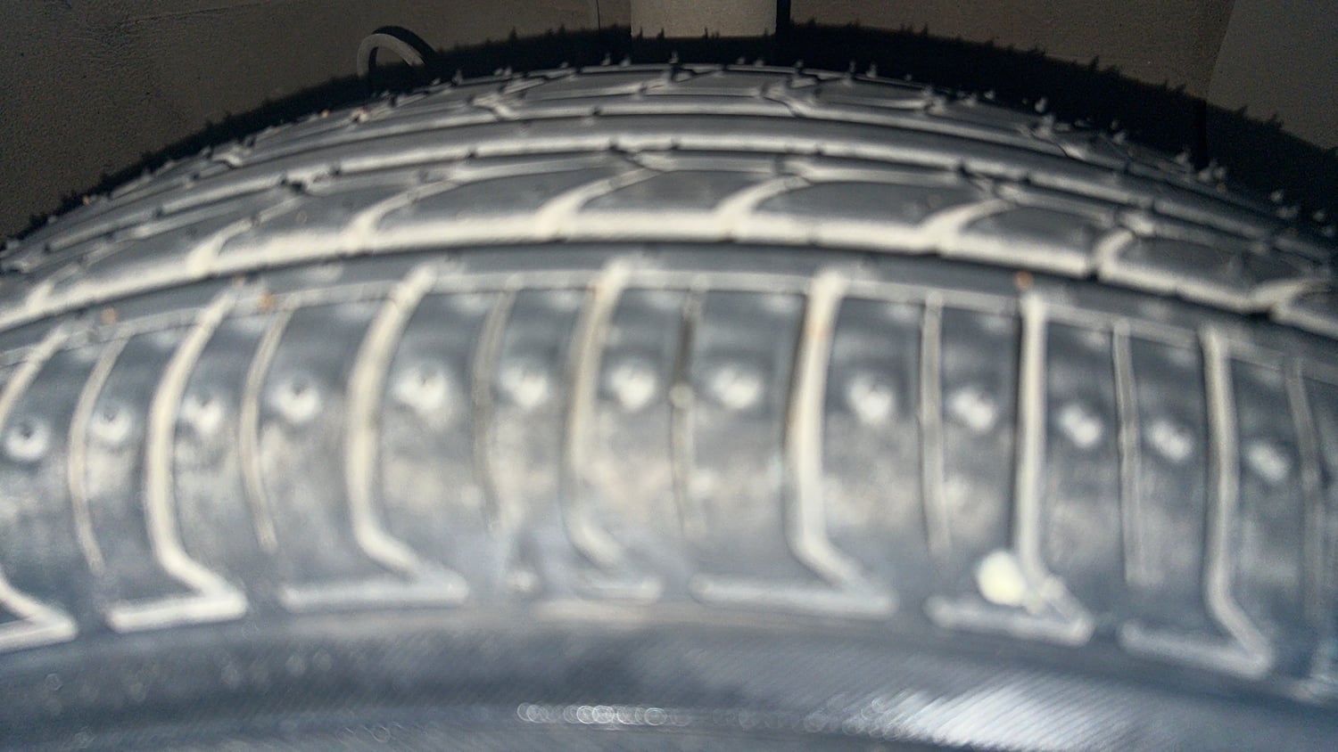 Used 2021 Hyundai Grand i10 Nios Sportz 1.2 Kappa VTVT CNG Cng Manual tyres RIGHT FRONT TYRE TREAD VIEW