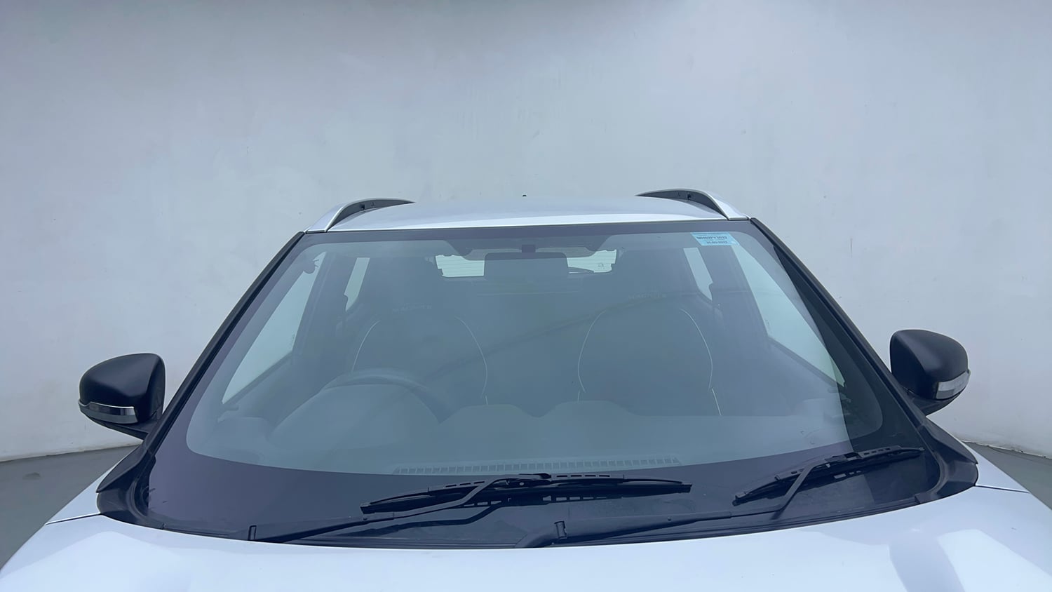 Used 2023 Nissan Magnite XE Petrol Manual exterior FRONT WINDSHIELD VIEW