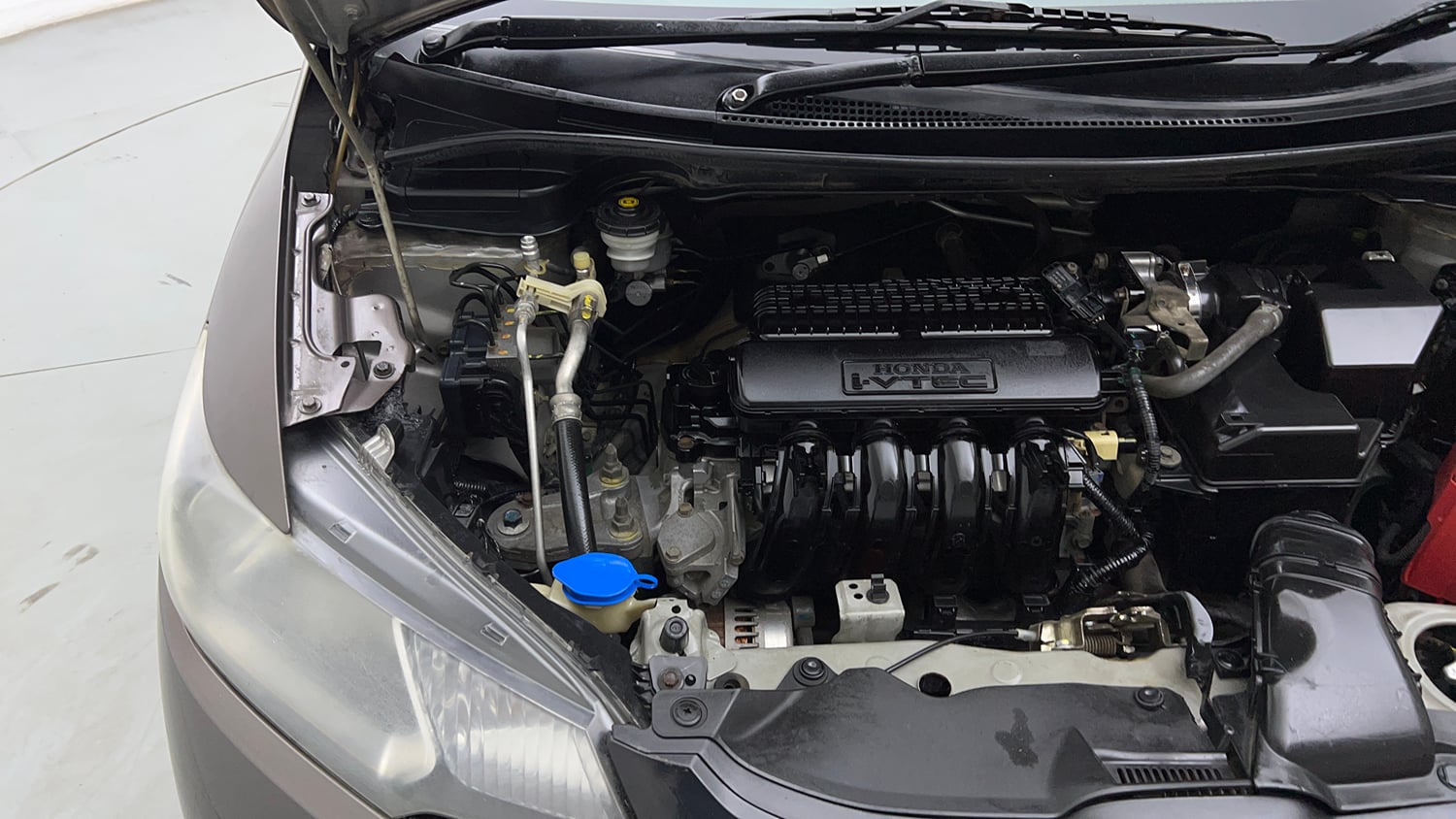 Used 2016 Honda Jazz V Petrol Petrol Manual engine ENGINE RIGHT SIDE VIEW
