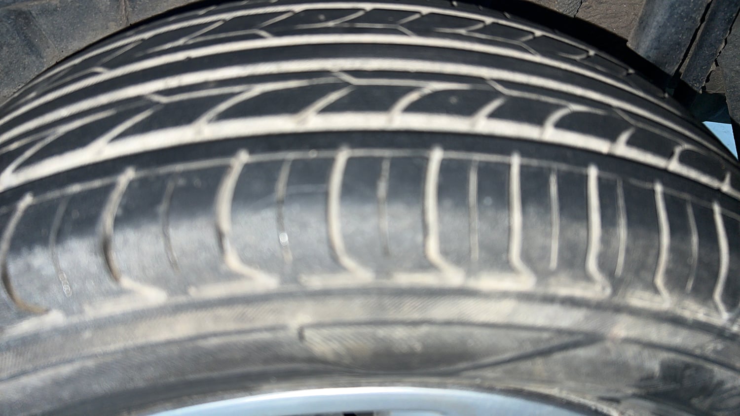 Used 2018 Tata Tigor Revotron XT Petrol Manual tyres LEFT REAR TYRE TREAD VIEW