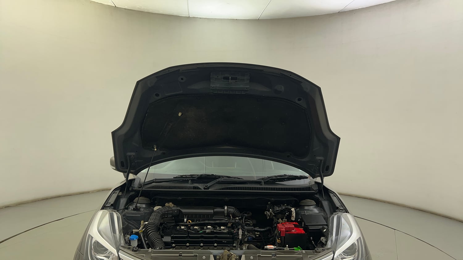 Used 2020 Maruti Suzuki Baleno Delta Petrol Manual engine ENGINE & BONNET OPEN FRONT VIEW