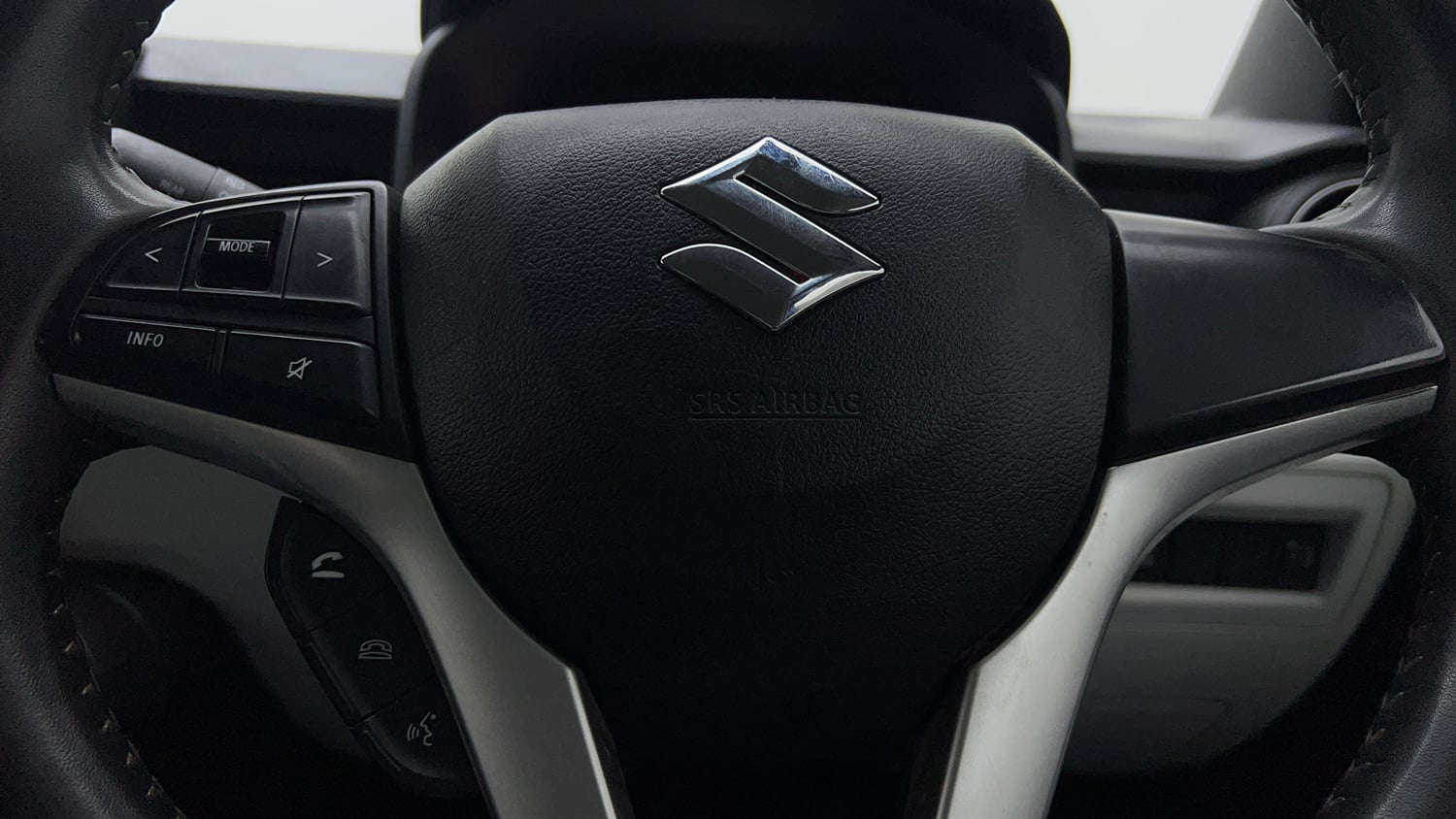 Used 2023 Maruti Suzuki Ignis Zeta 1.2 MT Petrol Manual top_features Airbags