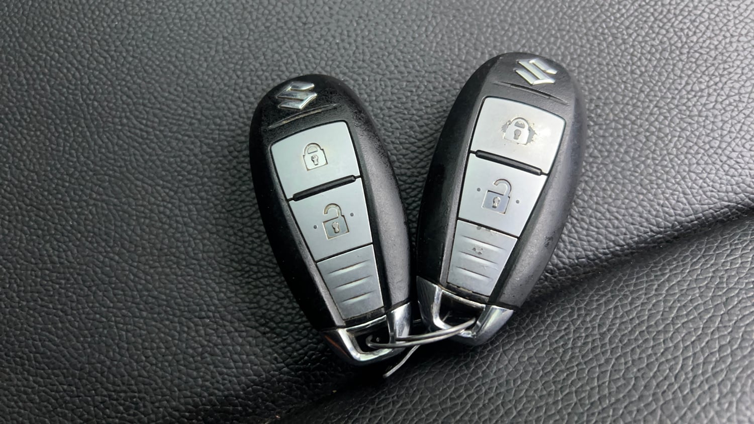Used 2016 Maruti Suzuki Baleno Zeta 1.2 Petrol Manual extra CAR KEY VIEW