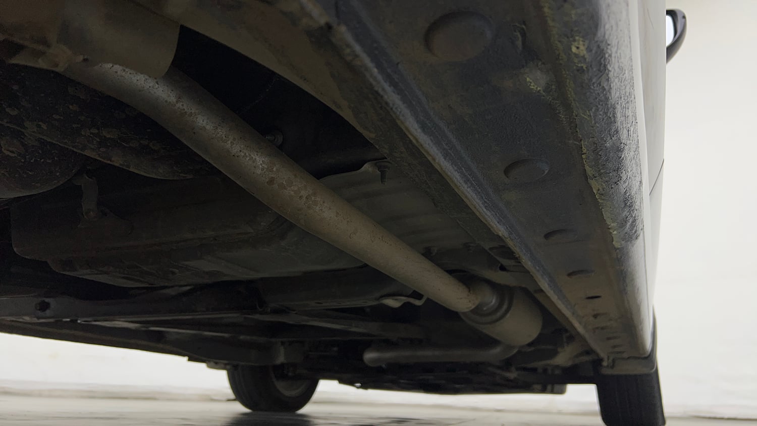 Used 2024 Honda City V Petrol CVT Petrol Automatic extra REAR RIGHT UNDERBODY VIEW