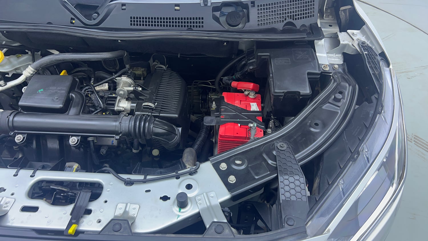 Used 2023 Nissan Magnite XE Petrol Manual engine ENGINE LEFT SIDE VIEW