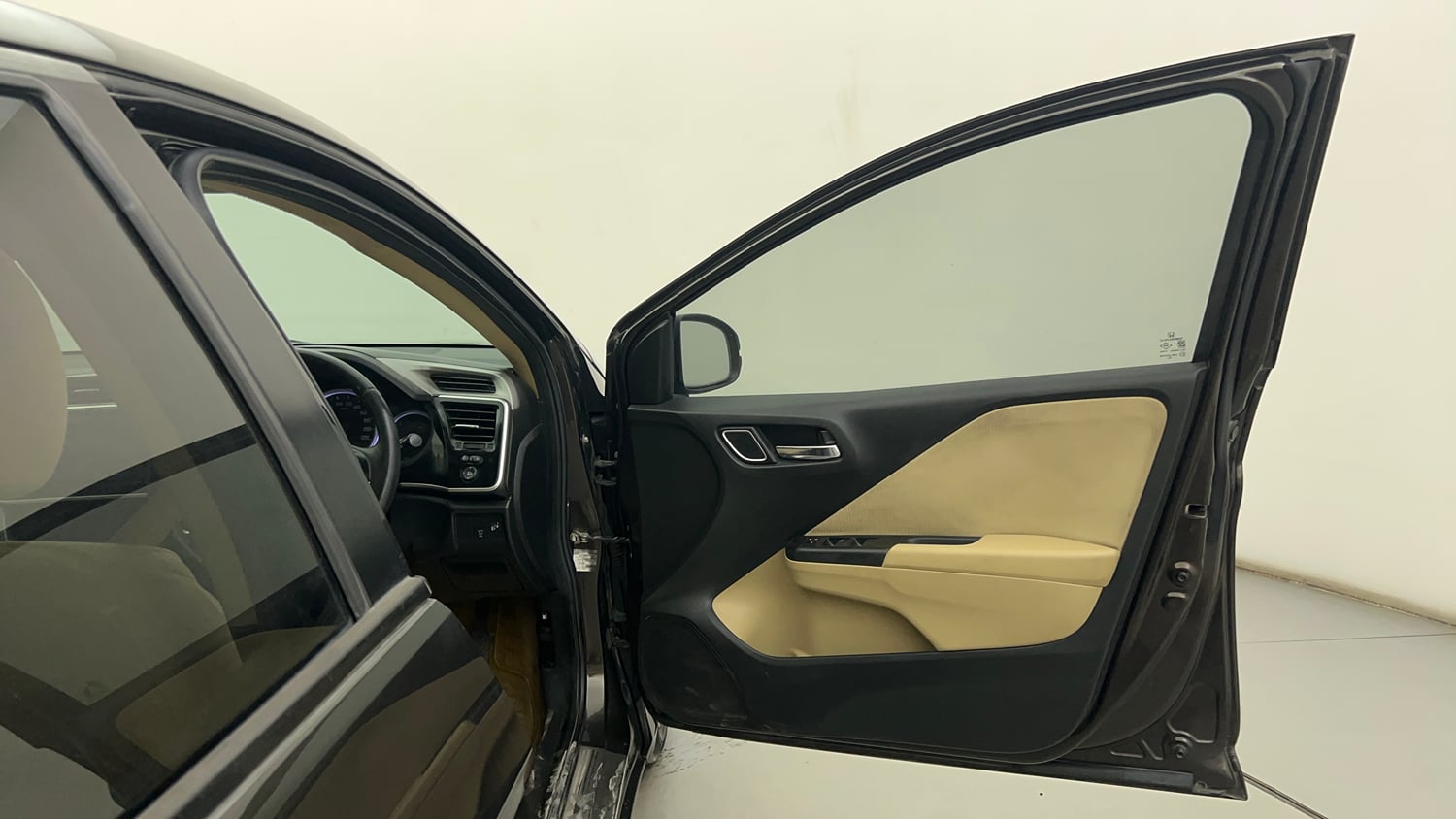 Used 2019 Honda City VX Petrol Petrol Manual interior RIGHT FRONT DOOR OPEN VIEW