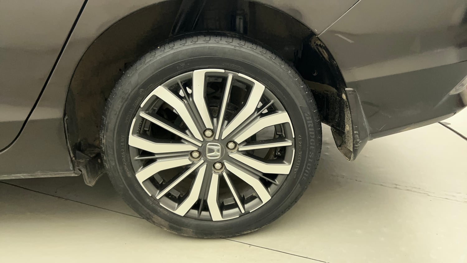 Used 2019 Honda City VX Petrol Petrol Manual tyres LEFT REAR TYRE RIM VIEW