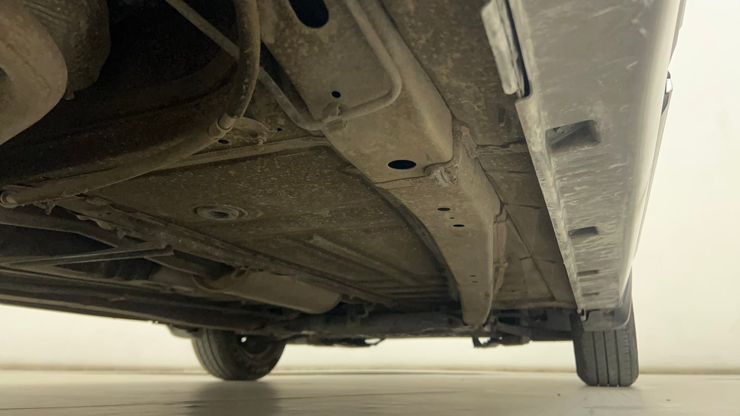 Used 2020 Maruti Suzuki Baleno Delta Petrol Manual extra REAR RIGHT UNDERBODY VIEW
