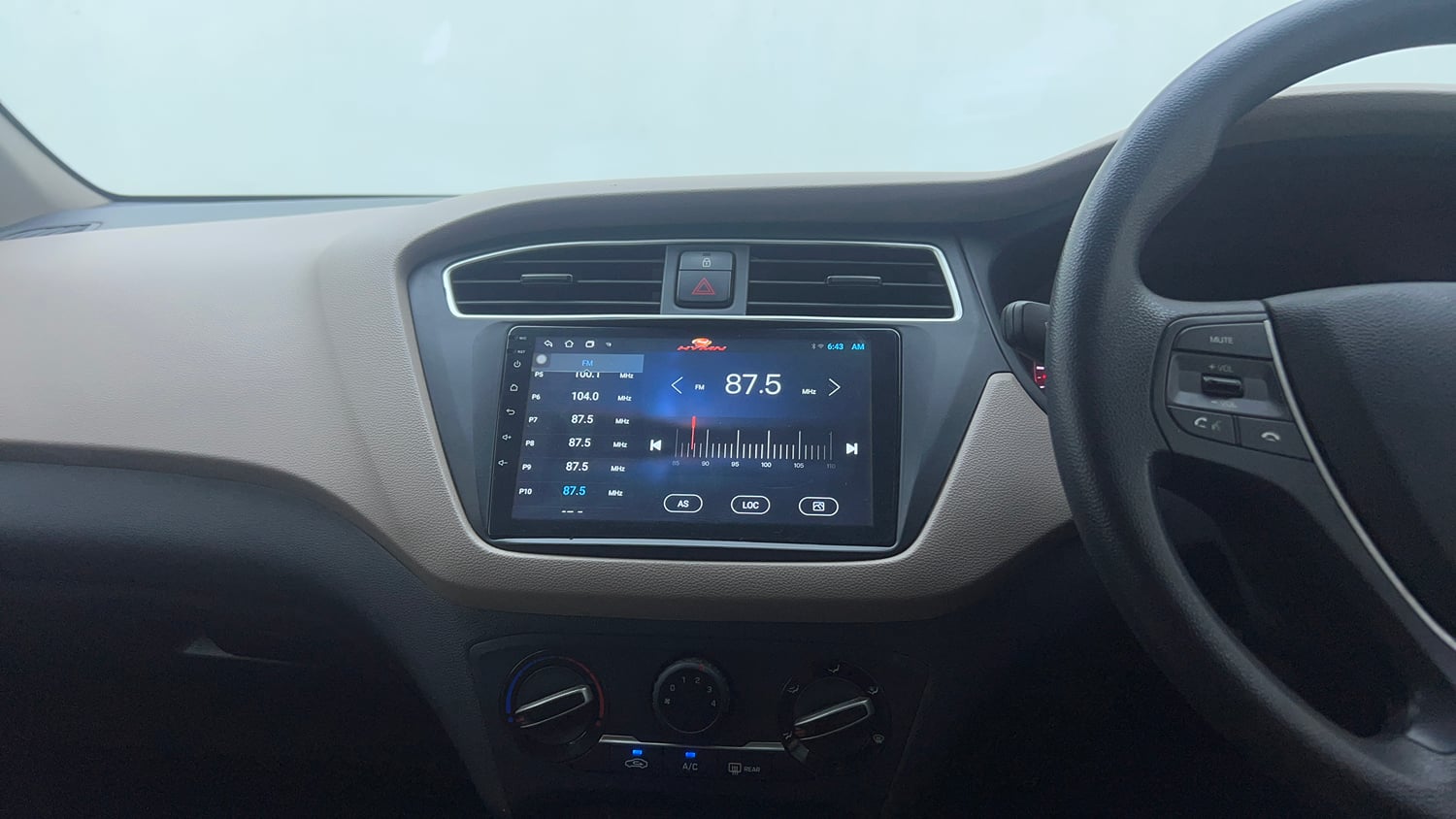 Used 2019 Hyundai Elite i20 Sportz Plus 1.2 Petrol Manual top_features Integrated (in-dash) music system