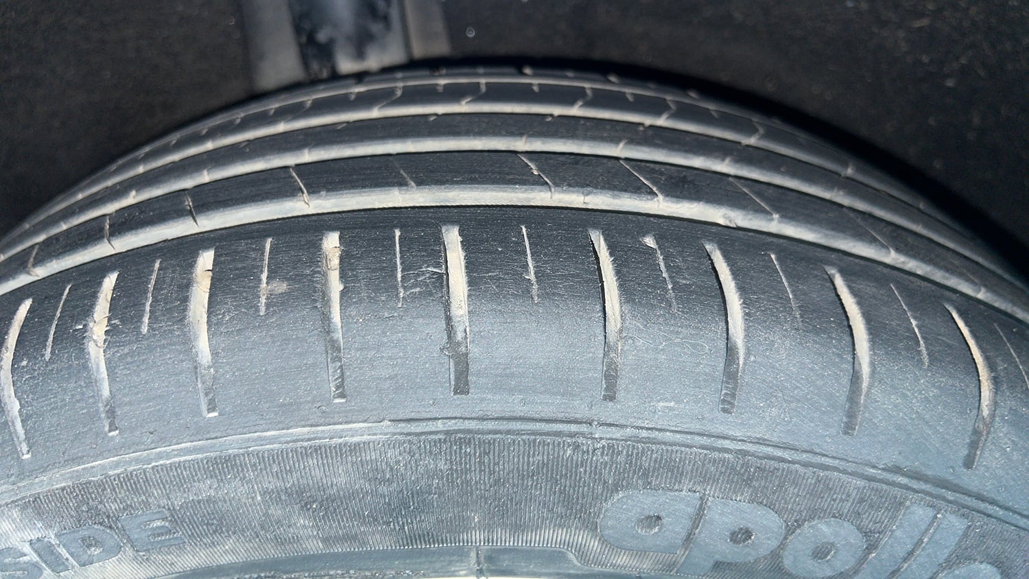 Used 2016 Maruti Suzuki Baleno Zeta 1.2 Petrol Manual tyres RIGHT REAR TYRE TREAD VIEW