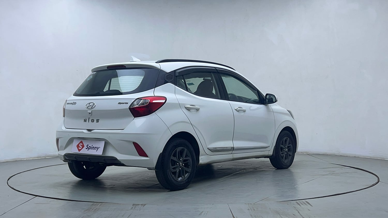 Used 2021 Hyundai Grand i10 Nios Sportz 1.2 Kappa VTVT CNG Cng Manual exterior RIGHT REAR CORNER VIEW