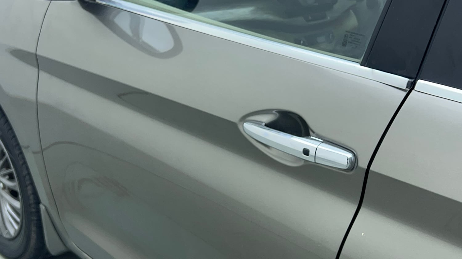 Used 2021 Maruti Suzuki New Ertiga ZXi AT Petrol Automatic dents MINOR SCRATCH