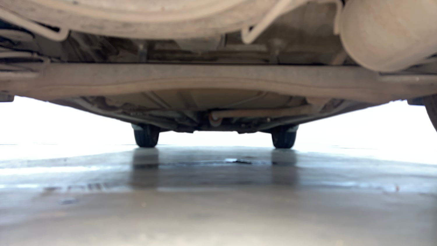 Used 2021 Maruti Suzuki New Ertiga ZXi AT Petrol Automatic extra REAR RIGHT UNDERBODY VIEW