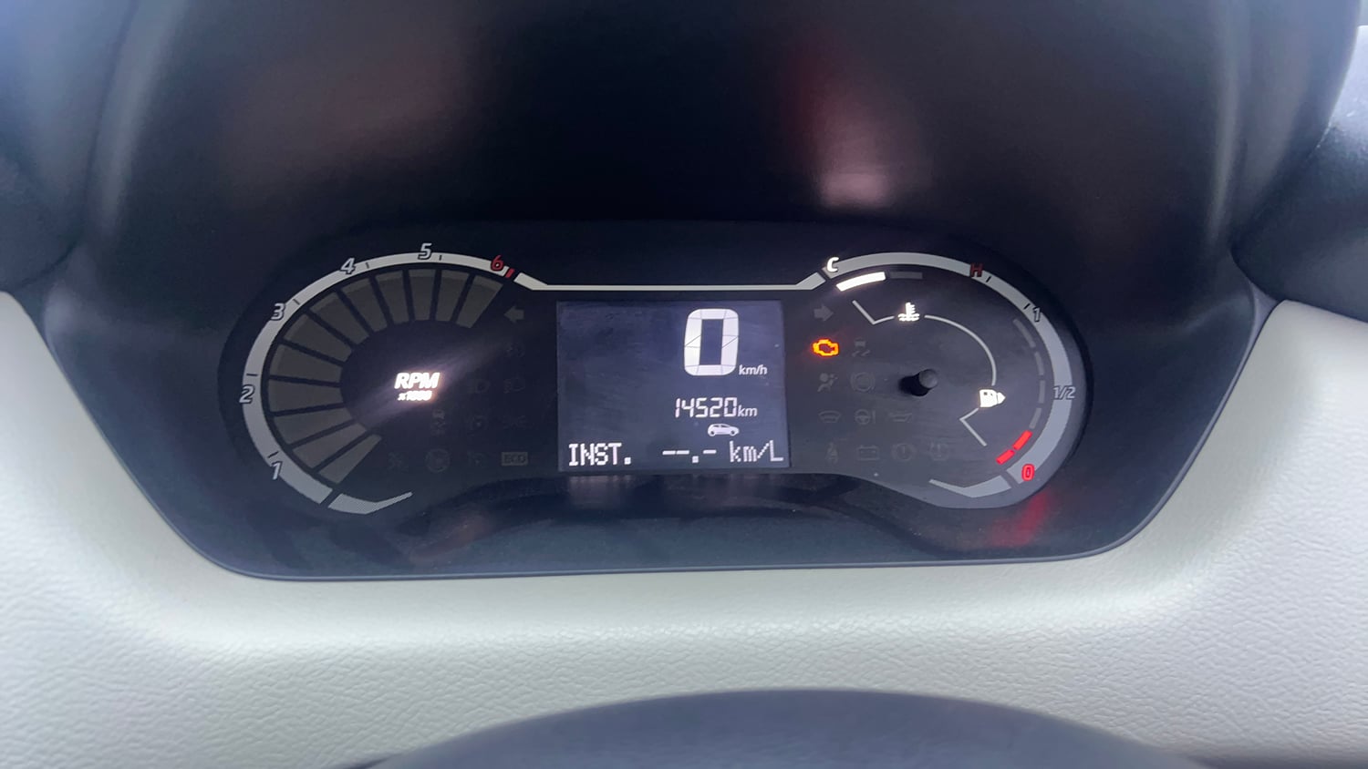 Used 2023 Nissan Magnite XE Petrol Manual interior CLUSTERMETER VIEW
