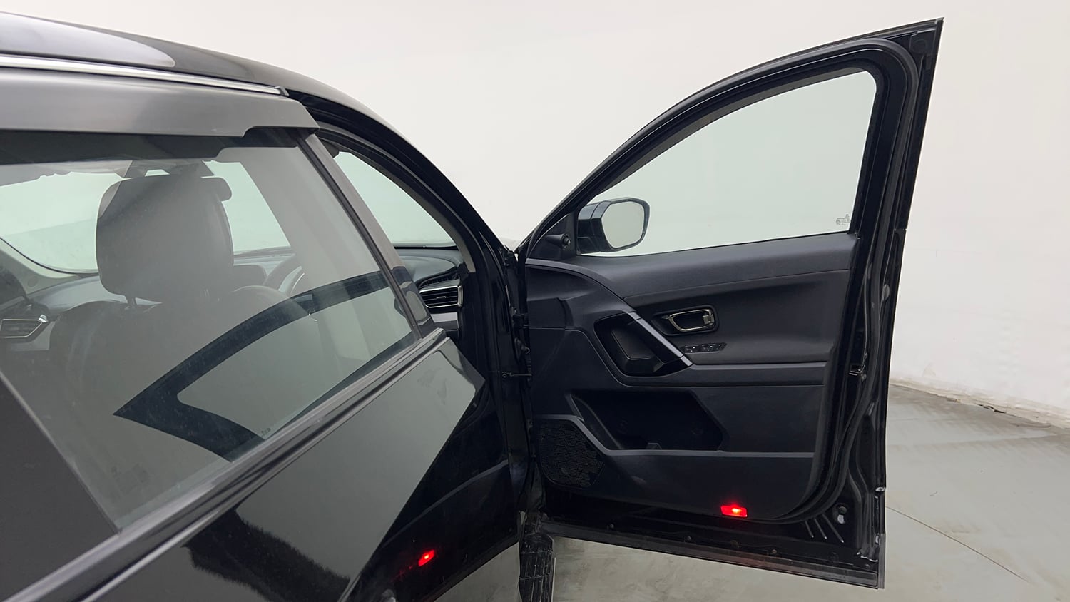 Used 2022 Tata Harrier XTA Plus Dark Edition Diesel Automatic interior RIGHT FRONT DOOR OPEN VIEW