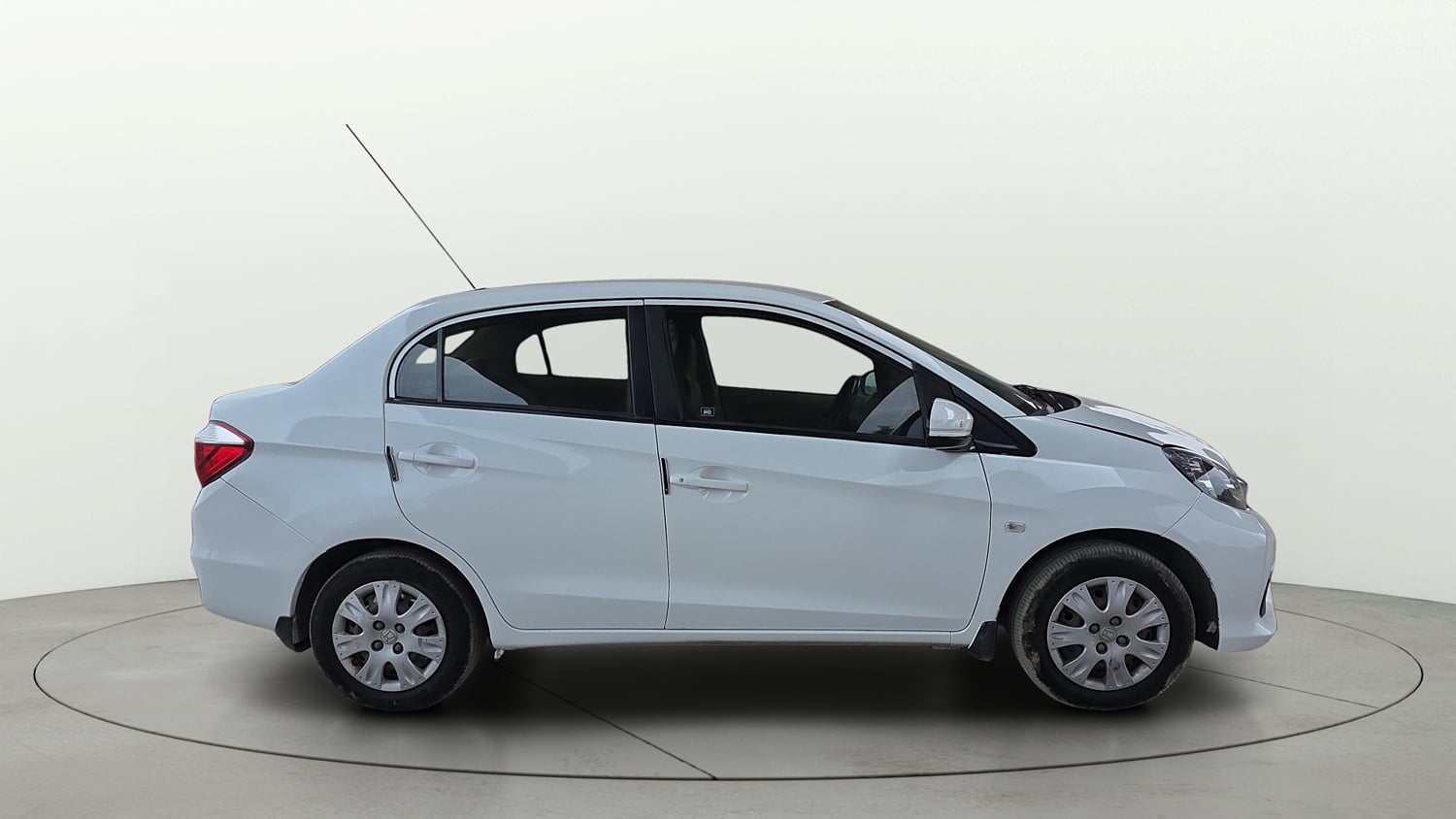 Used 2016 Honda Amaze 1.2 S i-VTEC Petrol Manual exterior RIGHT SIDE VIEW