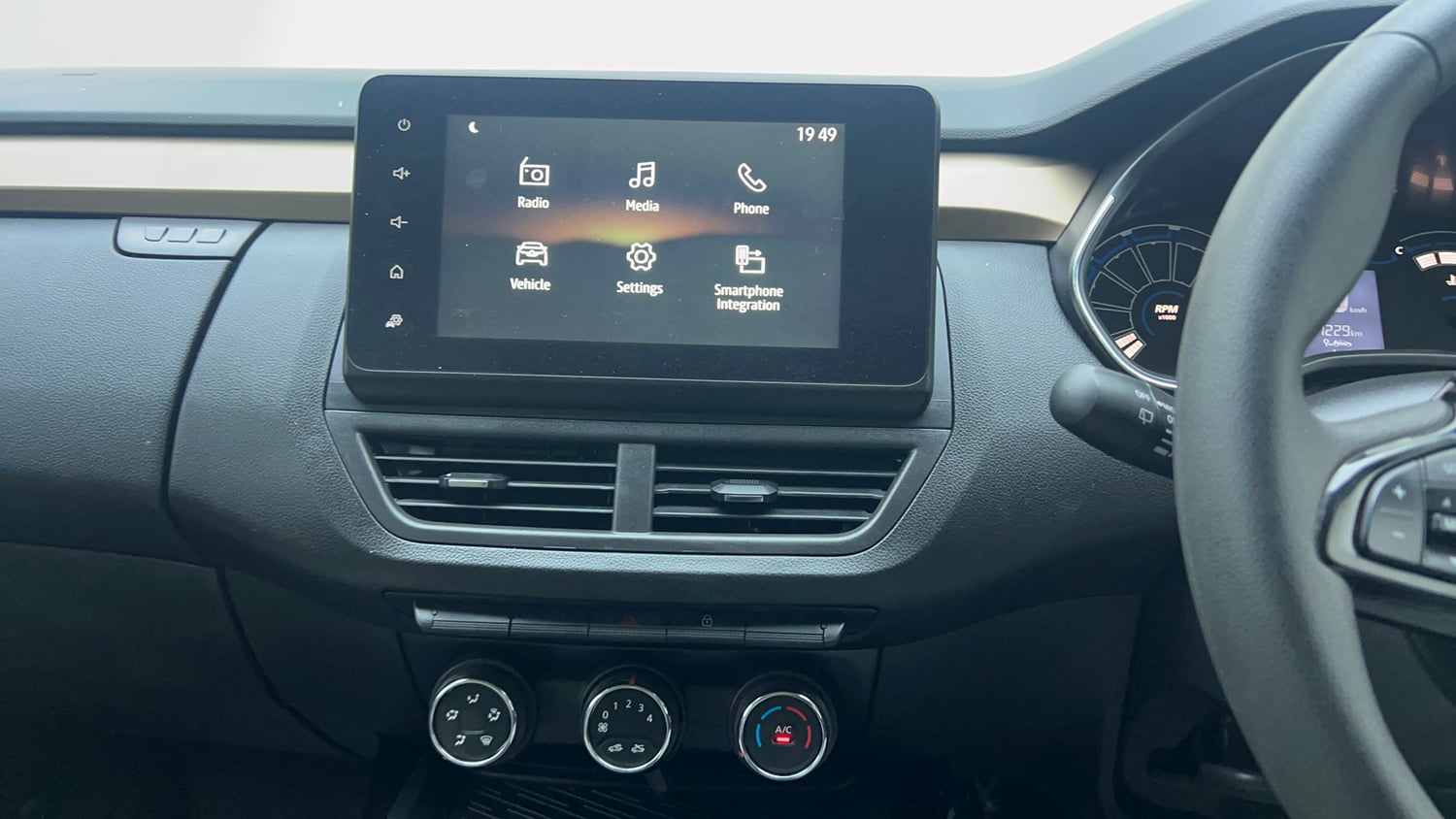 Used 2023 Tata Punch Creative Dual Tone AMT Petrol Automatic top_features Integrated (in-dash) music system