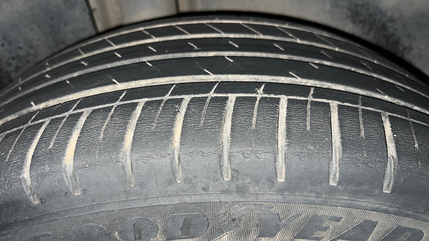 Used 2021 MG Motors Hector Sharp 1.5 Petrol Turbo DCT Petrol Automatic tyres RIGHT REAR TYRE TREAD VIEW