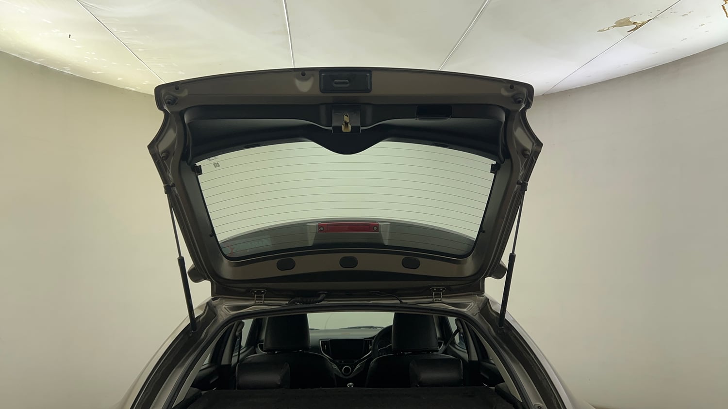 Used 2020 Maruti Suzuki Baleno Delta Petrol Manual interior DICKY DOOR OPEN VIEW