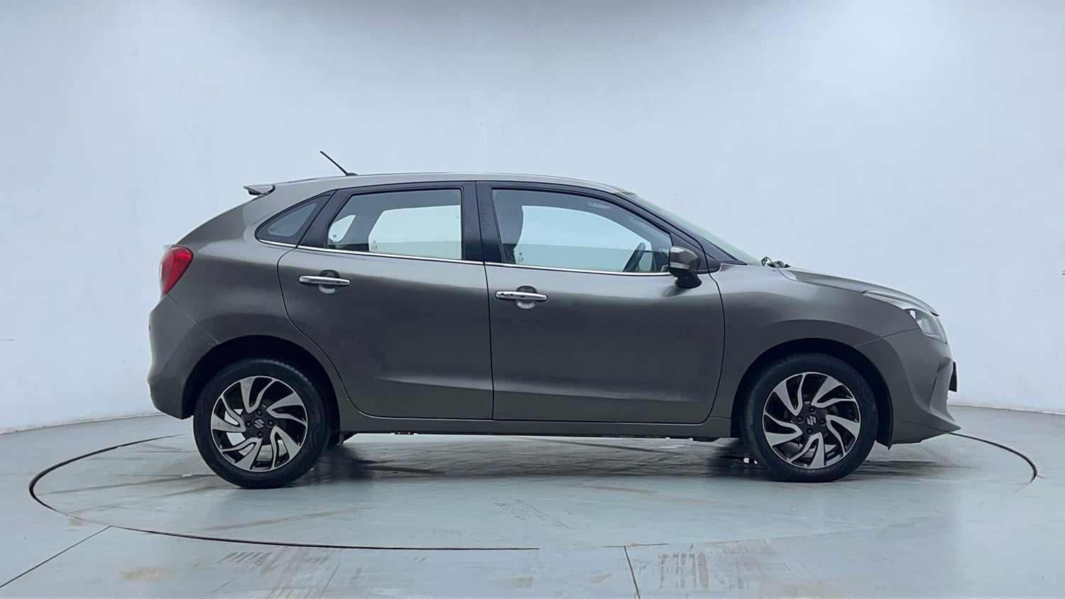 Used 2021 Maruti Suzuki Baleno Zeta Automatic Petrol Automatic exterior RIGHT SIDE VIEW