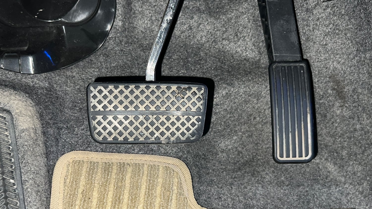 Used 2022 Honda Amaze VX CVT 1.2 Petrol Petrol Automatic interior PEDALS VIEW