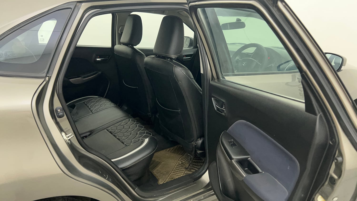 Used 2020 Maruti Suzuki Baleno Delta Petrol Manual interior RIGHT SIDE REAR DOOR CABIN VIEW