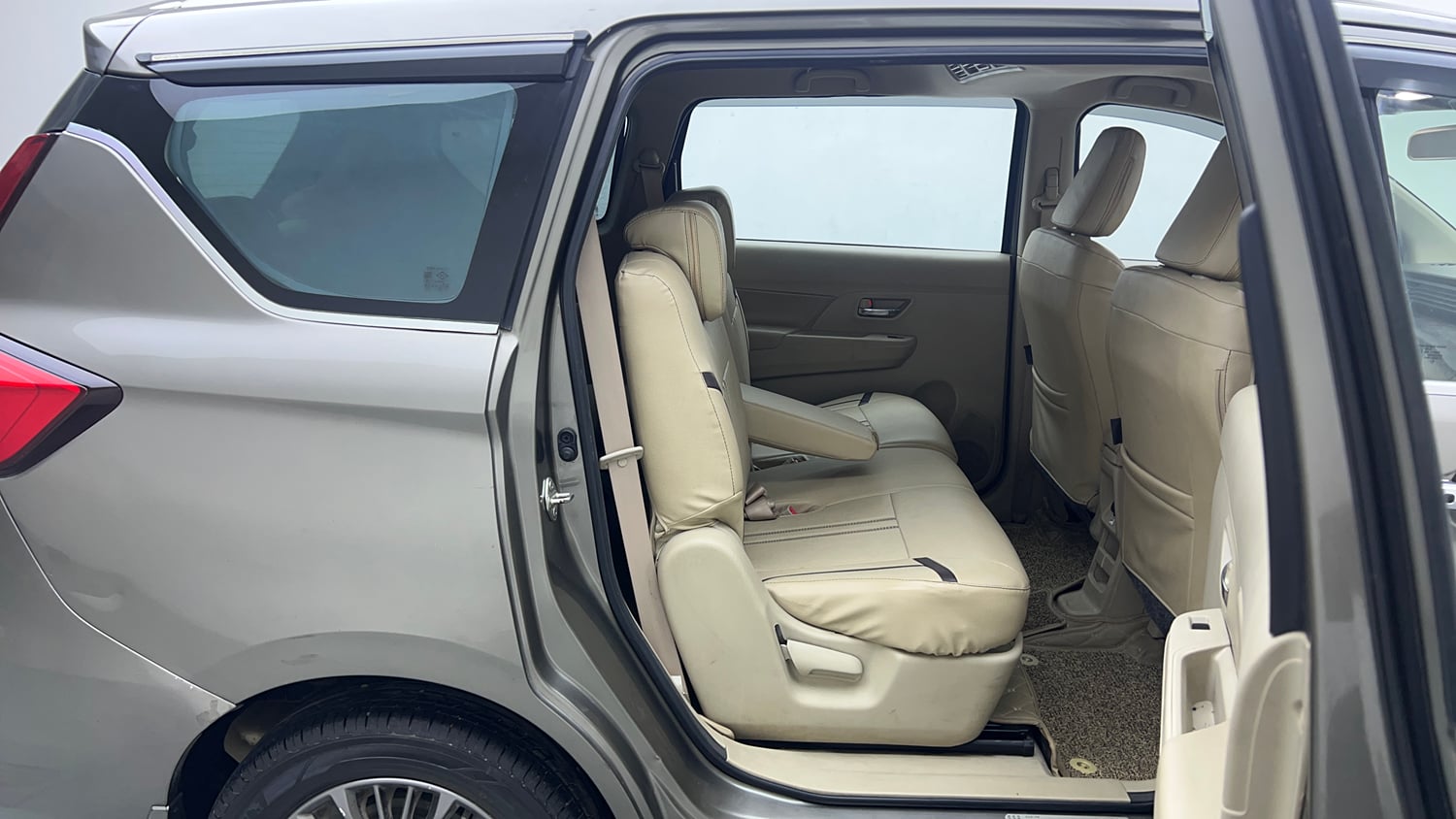 Used 2021 Maruti Suzuki New Ertiga ZXi AT Petrol Automatic interior RIGHT SIDE REAR DOOR CABIN VIEW