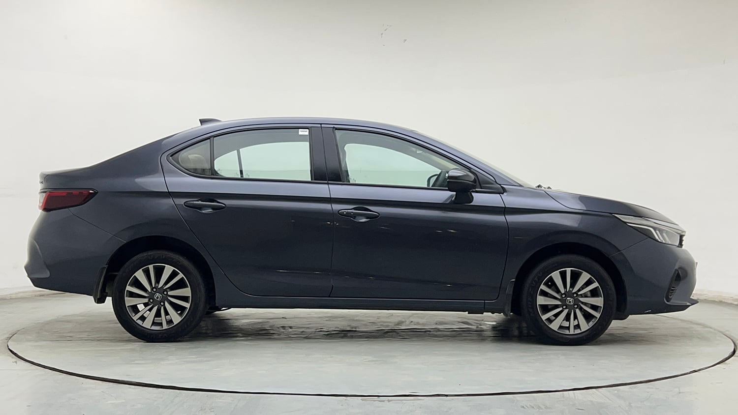 Used 2024 Honda City V Petrol CVT Petrol Automatic exterior RIGHT SIDE VIEW