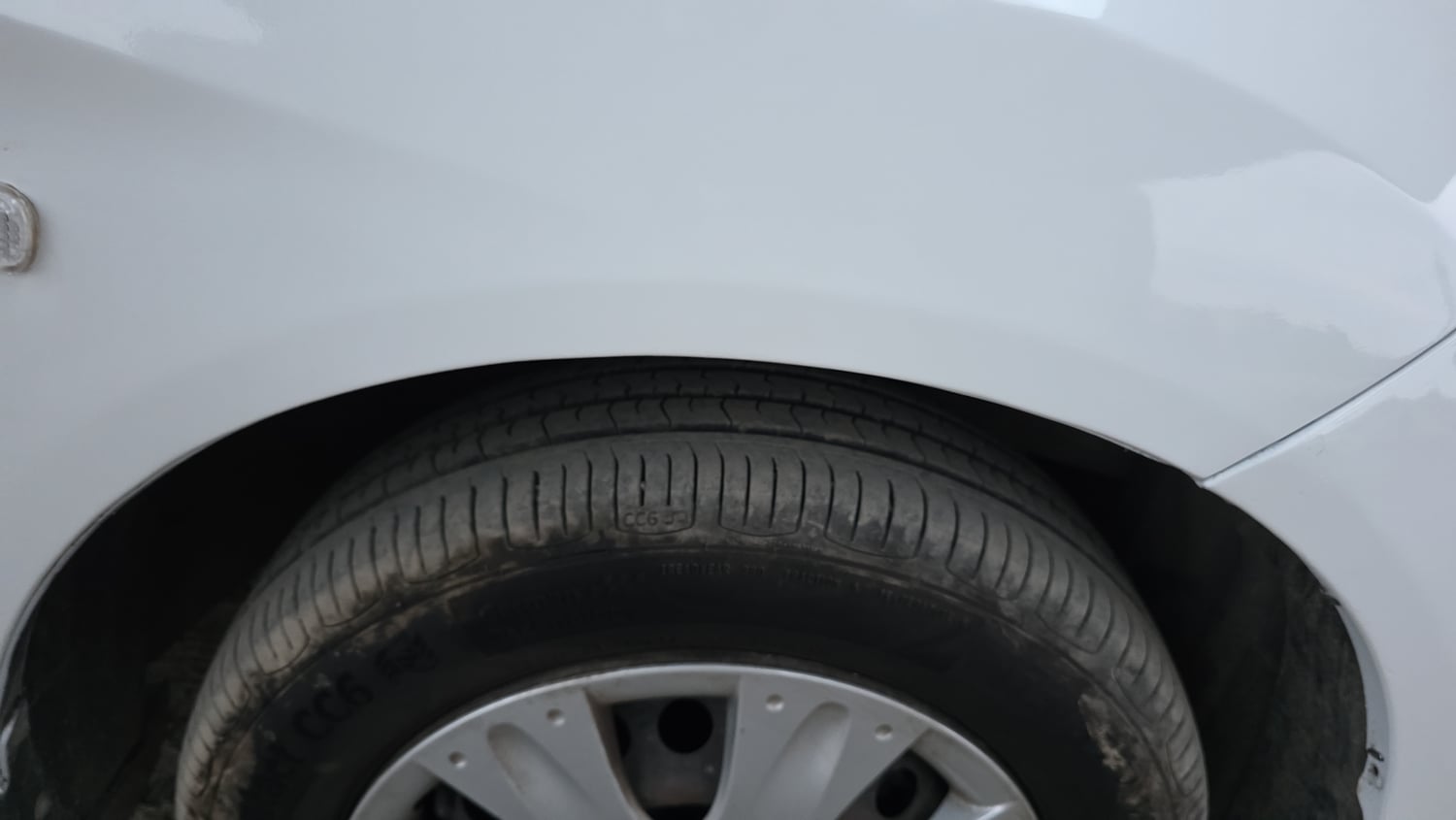 Used 2016 Honda Amaze 1.2 S i-VTEC Petrol Manual tyres RIGHT FRONT TYRE TREAD VIEW