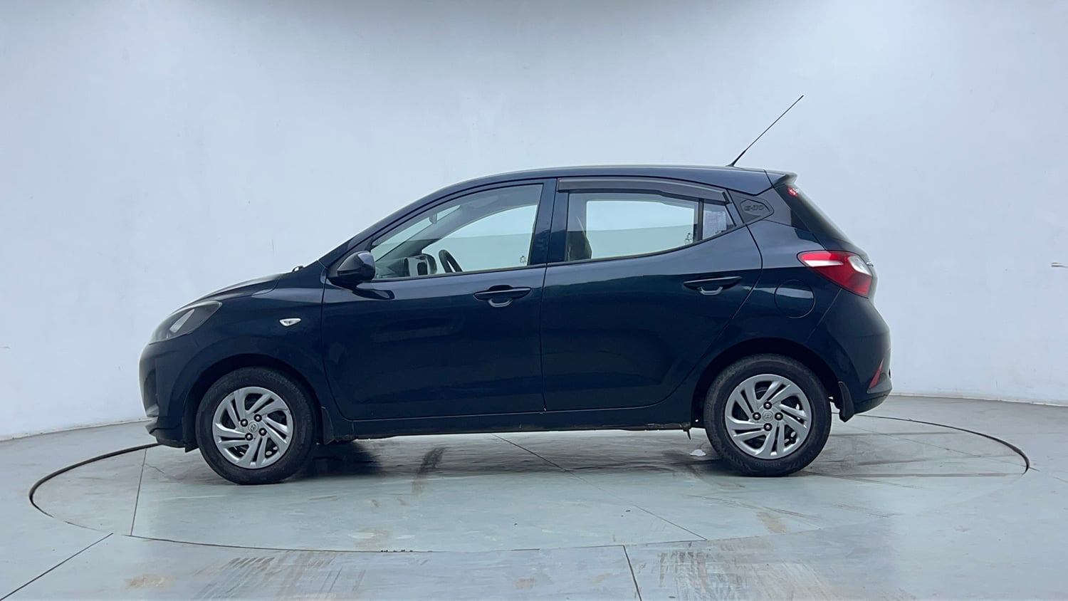 Used 2021 Hyundai Grand i10 Nios Magna 1.2 Kappa VTVT Petrol Manual exterior LEFT SIDE VIEW