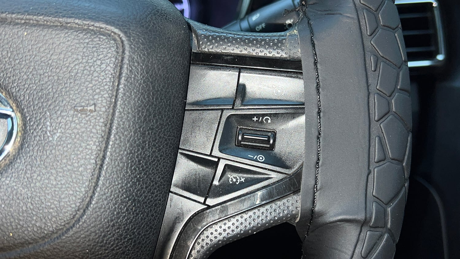 Used 2022 Tata Harrier XTA Plus Dark Edition Diesel Automatic top_features Cruise control